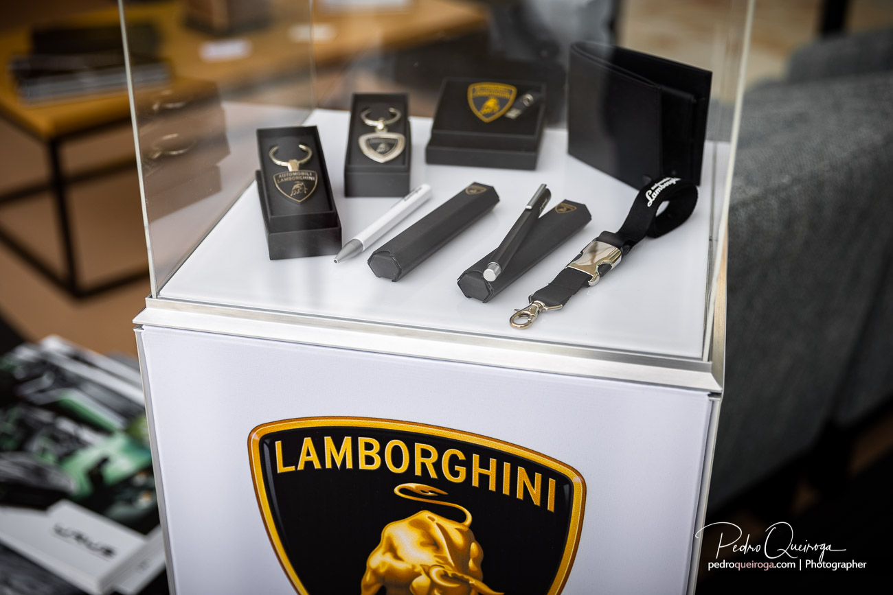 Small showcase with Lamborghini accessories